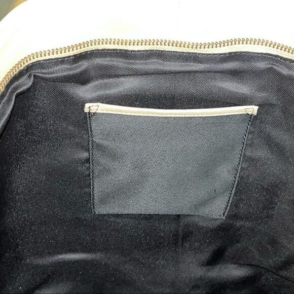 Clever Carriage Company Large Leather Tote New with Tags - Picture 9 of 10